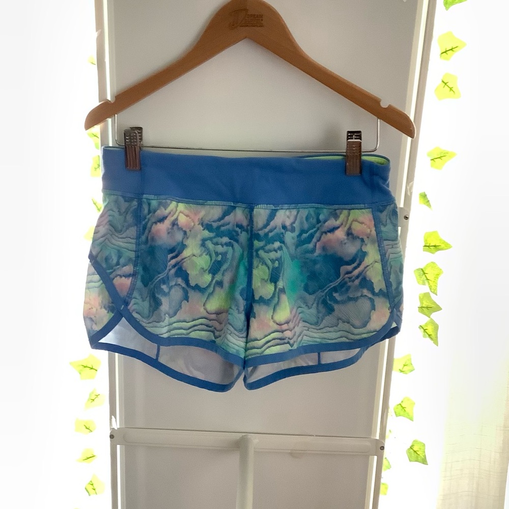 kids patterned ivivva speed up shorts